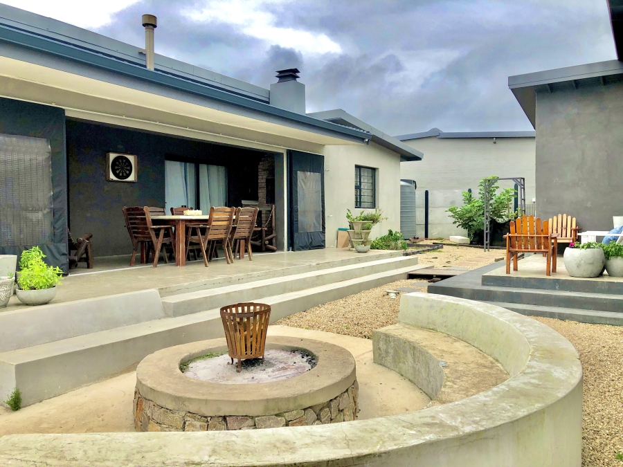 4 Bedroom Property for Sale in Boesmansriviermond Eastern Cape